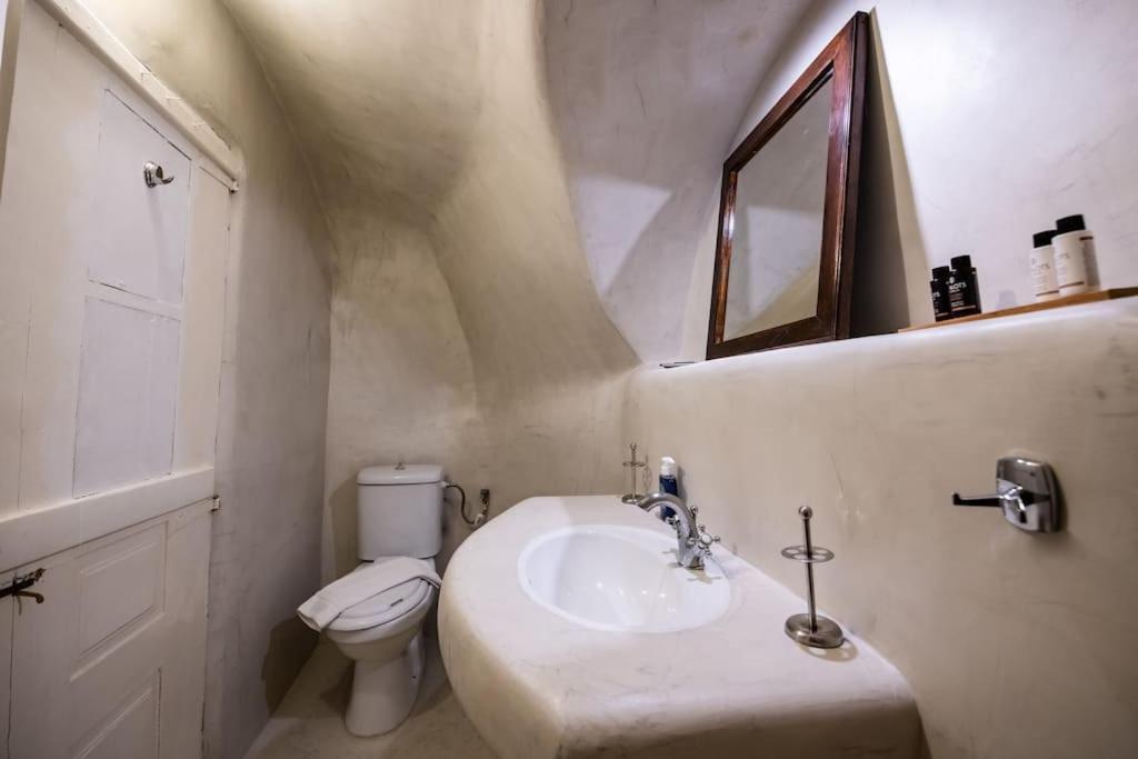 אויה Astrea Suites "Ostria Cave Villa-Outdoor Jacuzzi" מראה חיצוני תמונה