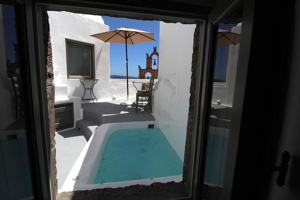 אויה Astrea Suites "Ostria Cave Villa-Outdoor Jacuzzi" מראה חיצוני תמונה